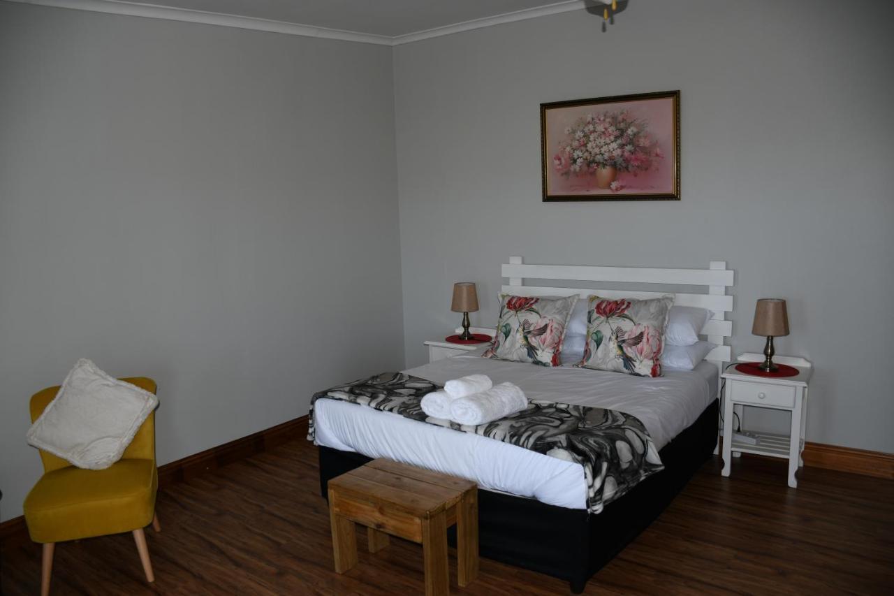Friendz Guesthouse Knysna Exteriör bild