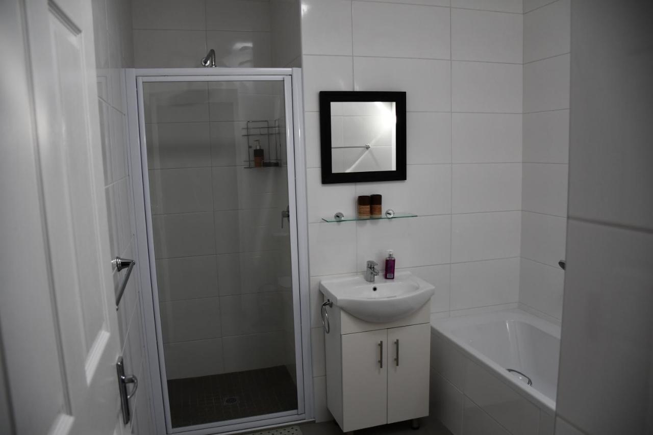 Friendz Guesthouse Knysna Exteriör bild