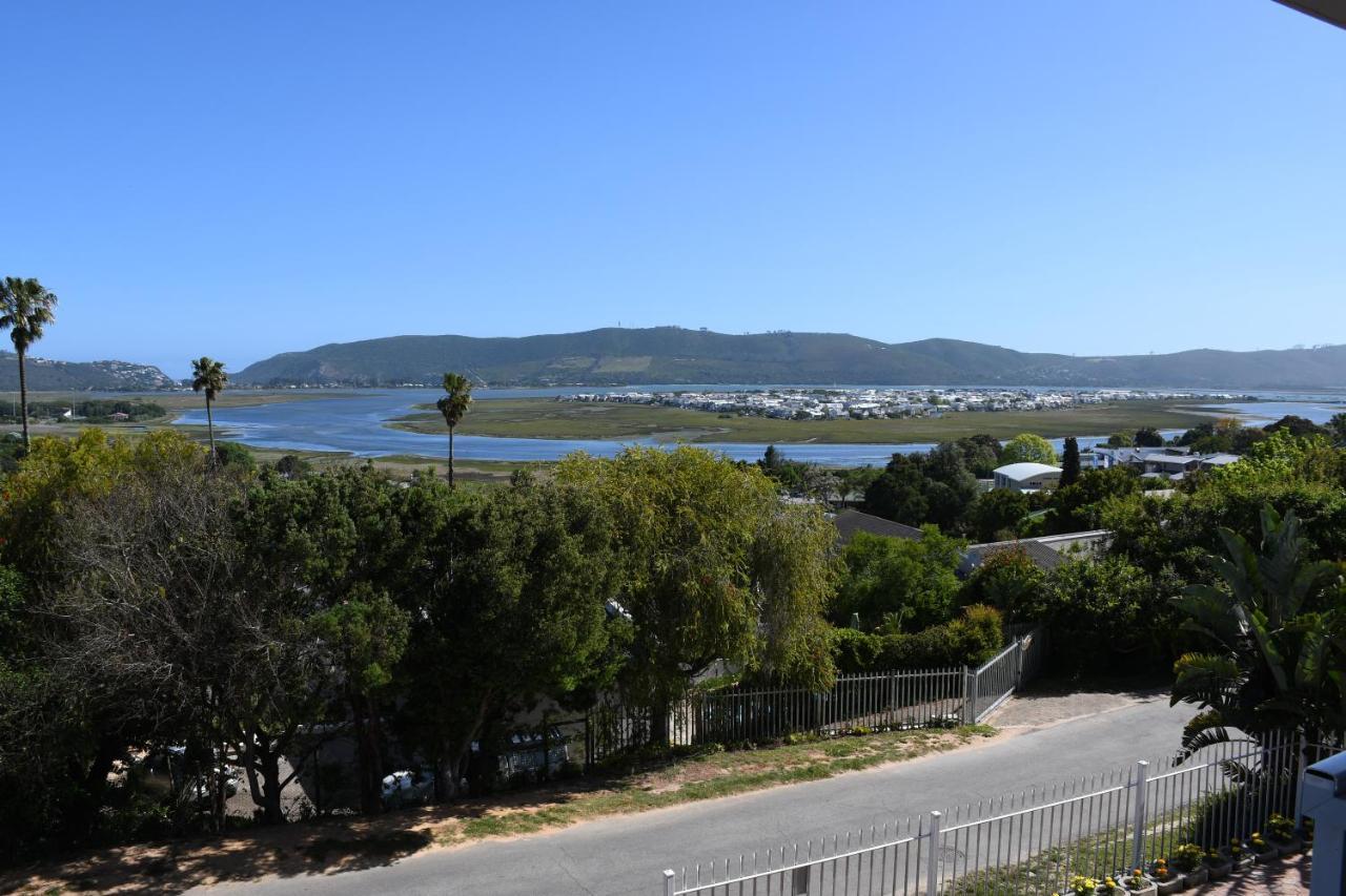Friendz Guesthouse Knysna Exteriör bild