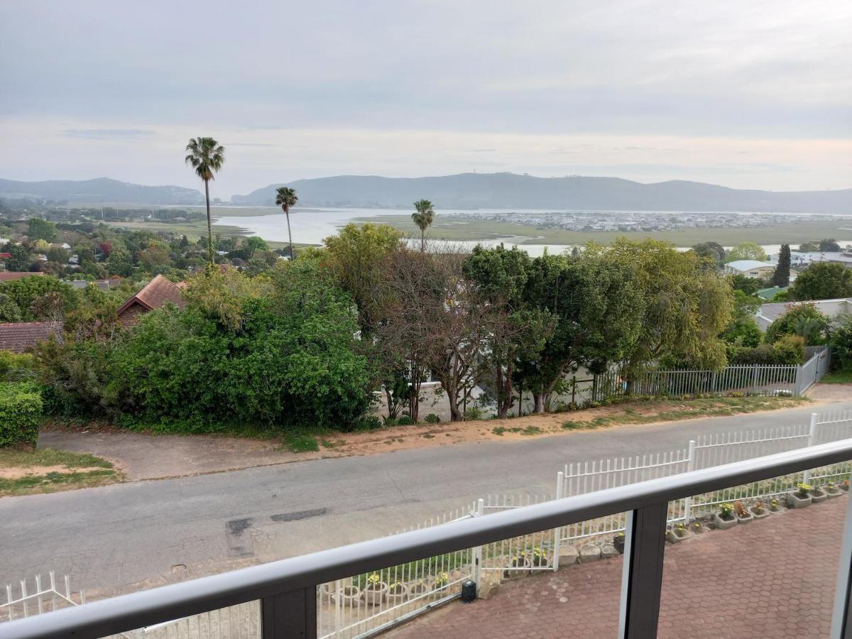 Friendz Guesthouse Knysna Exteriör bild